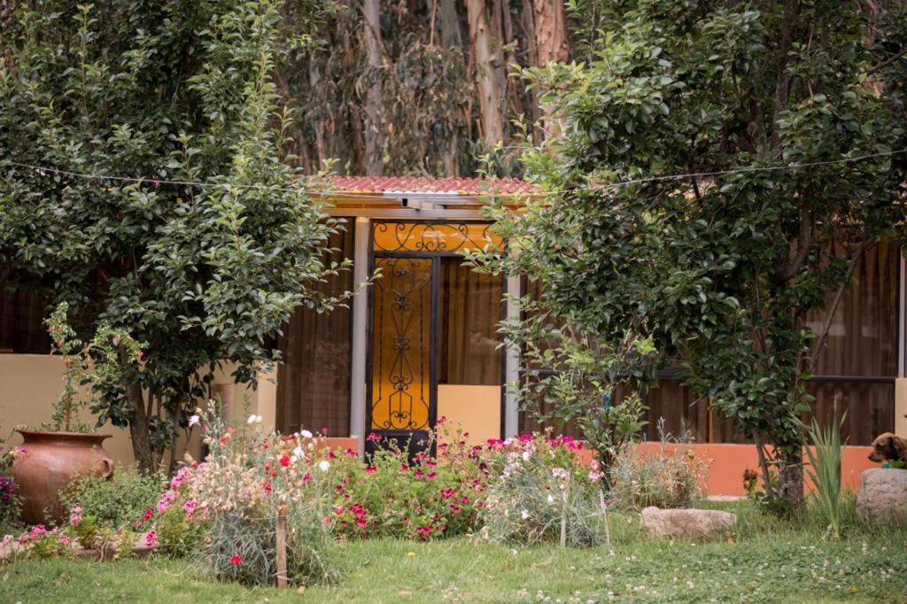Bull House Hotel Urubamba Exterior photo